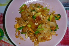 Thaïlande, île Koh Samui, Chaweng, Pad Thaï crevettes nouilles larges
