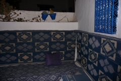 Tunisie, Sidi Bou Saïd, tapis sièges du restaurant