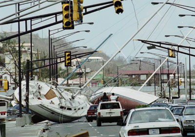 les dgts de cyclones monstrueux