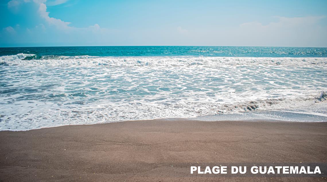 Belle plage de Monterrico au Guatemala