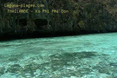 Plage de la THAILANDE  Ko Phi Phi Don, mer Andaman