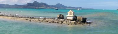 Plage de l' ILE MAURICE  ENTRE MAHEBOURG ET POINTE D ESNY