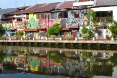 Rivière, maisons colorées, Malacca, Malaisie