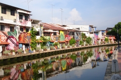 Rivière, maisons colorées, Malacca, Malaisie