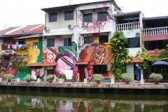 Rivière, maisons colorées, Malacca, Malaisie