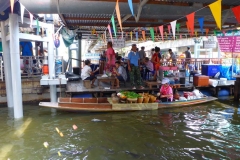 Thaïlande, Bangkok, bateau sur les klongs du fleuve Chao Phraya