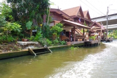 Thaïlande, Bangkok, bateau sur les klongs du fleuve Chao Phraya