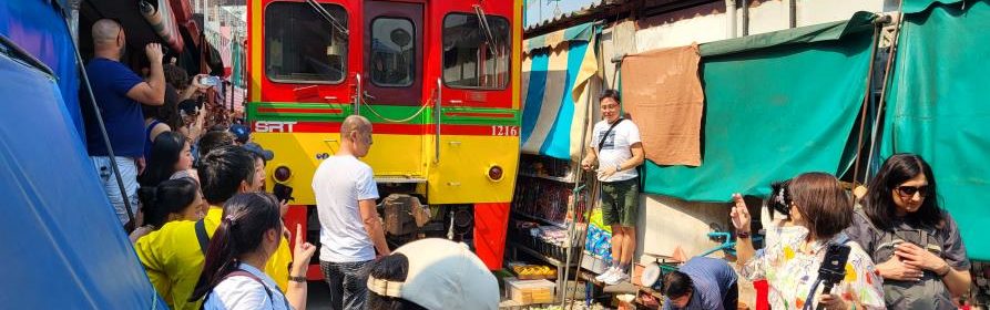 Maeklong railways market, Bangkok