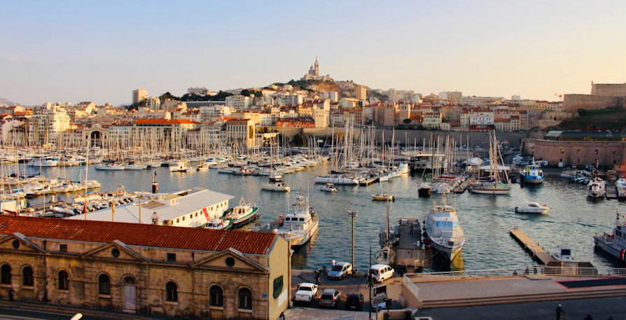 Entre Plages et Calanques : Marseille