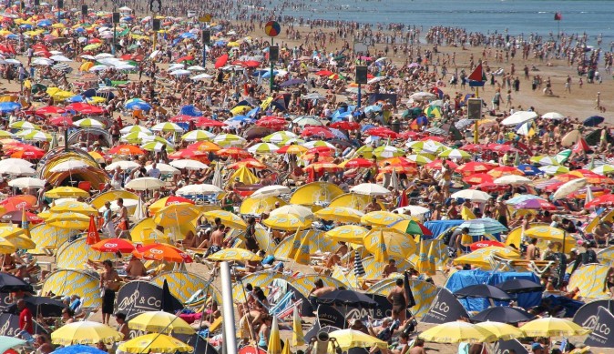 La plage de Scheveningen qui est un quartier de La Haye aux Pays-Bas