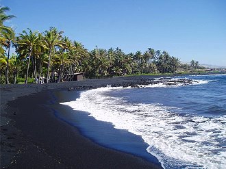 Plage de sable noir Mayotte