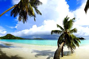 Praslin - Plage de sable blanc