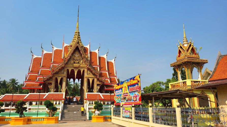 Wat Prok Charoen, temple bouddhiste, Damnoen Saduak.