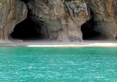 Plage de la sardaigne à Cala Luna