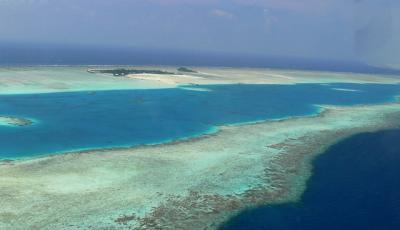 Plage des maldives à Meemu Atoll, Hakuraa Island