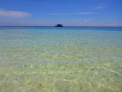 Plage de la thailande à Le bateau de pêche à Koh NangYuan